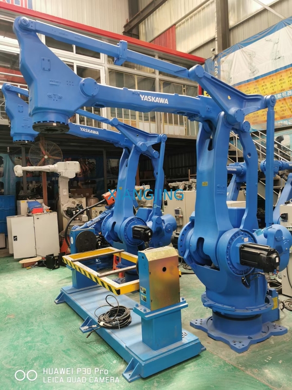 Подержанная рука промышленного робота Yaskawa GP180 для выбора и место с gripper