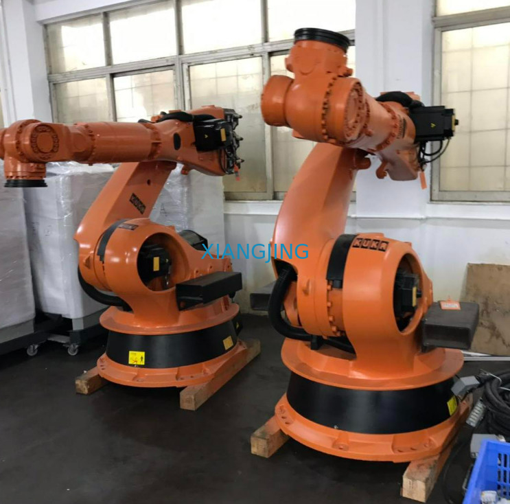 Подержанный робот KR 210 R2700 ДОПОЛНИТЕЛЬНЫЙ используемый Kuka робота для выбора и установить много запас